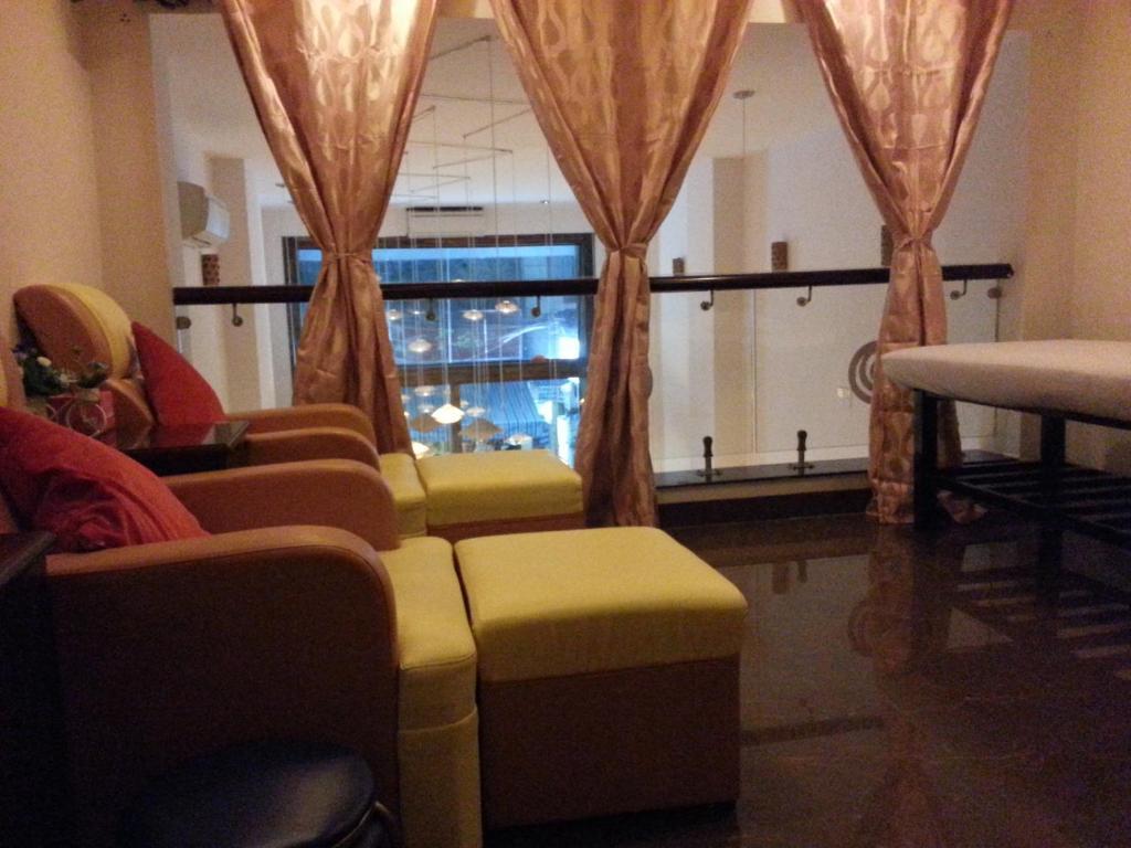Pink Tulip Hotel Hô Chi Minh-Ville Extérieur photo